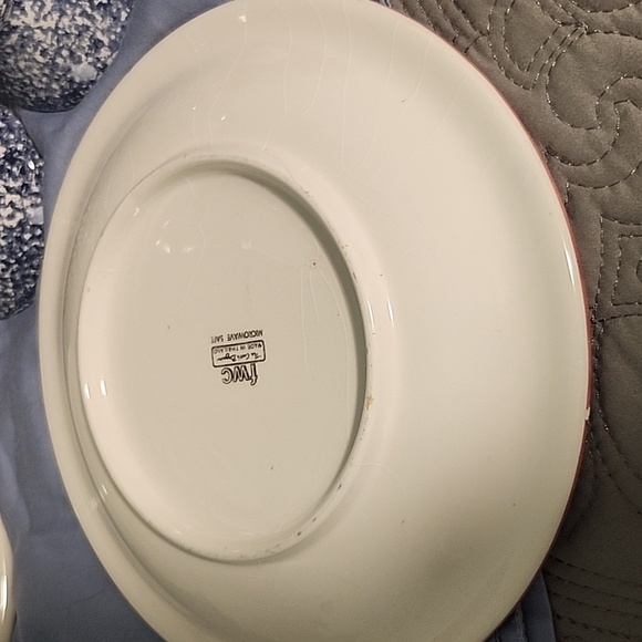 Holiday mountain lodge 8" plates and candle holders - Picture 5 of 9